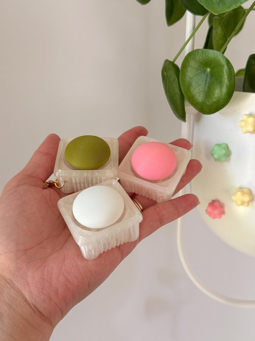 3D Printed Mochi Fidget Clicker Toy | Pink, Green, White Desk Accessory __etsy:8149121567