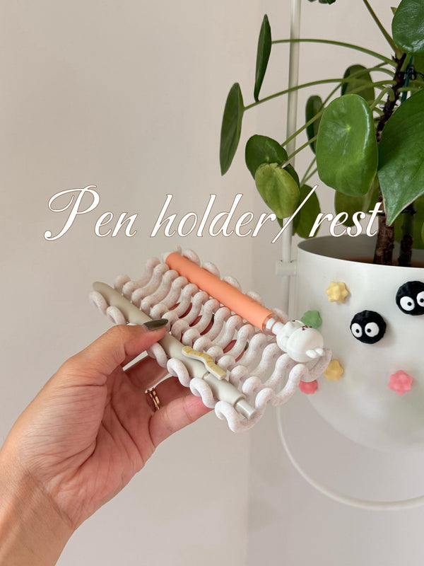 3D Printed Wavy Pen Holder Desk Organizer | Squiggle Pencil Tray | Minimalist Pastel Office Decor __etsy:8056573142