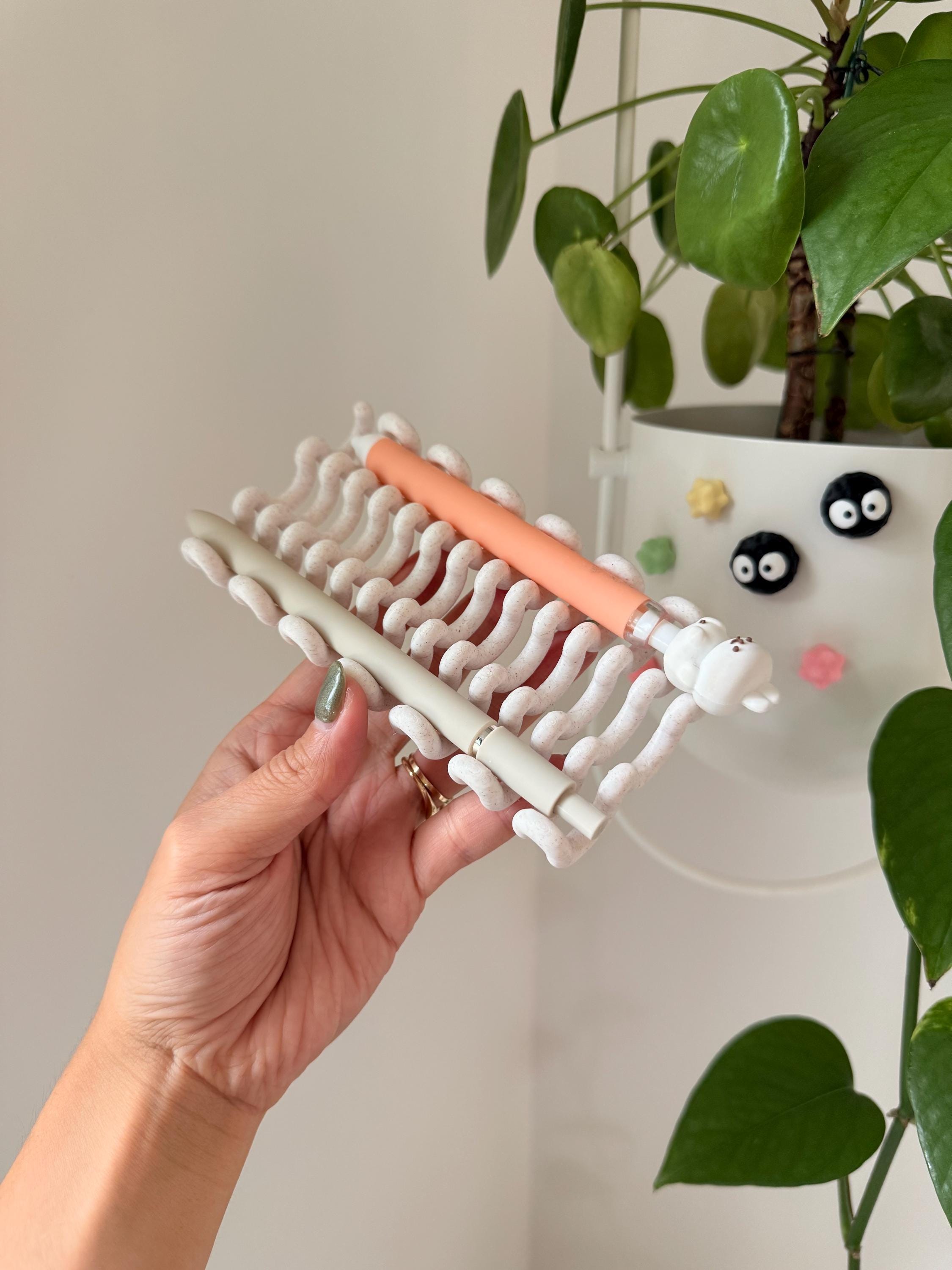 3D Printed Wavy Pen Holder Desk Organizer | Squiggle Pencil Tray | Minimalist Pastel Office Decor __etsy:8056573144